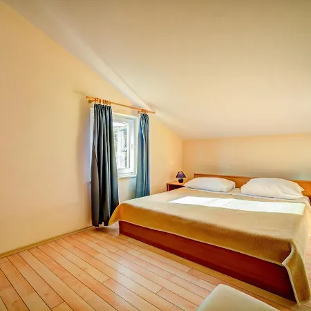 Melandura By Interhome