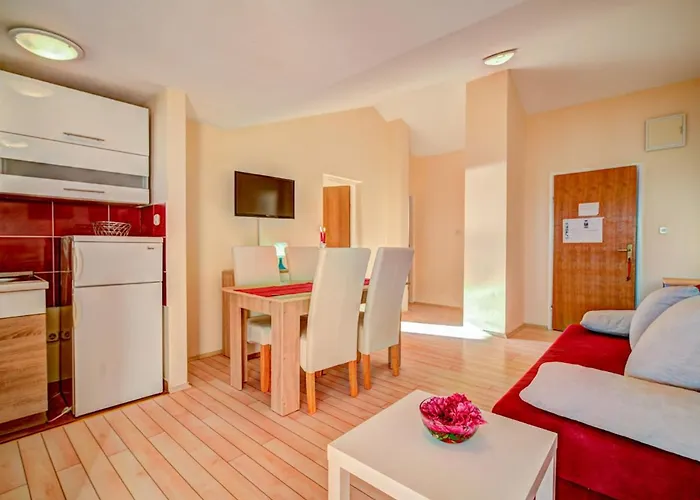 Melandura By Interhome * Dinjiška