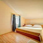 Melandura By Interhome