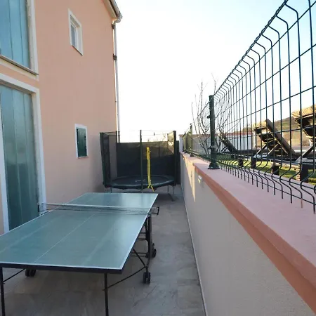 Melandura By Interhome Casa de Férias Dinjiška