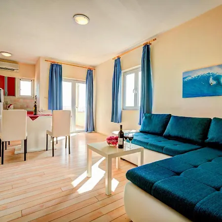Melandura By Interhome *